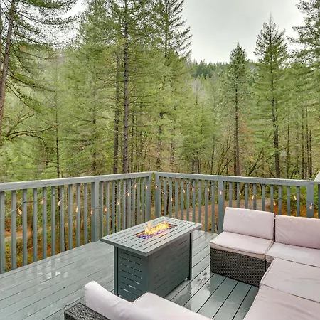 Private Cabin With Forest Views And Grill In Lakehead!